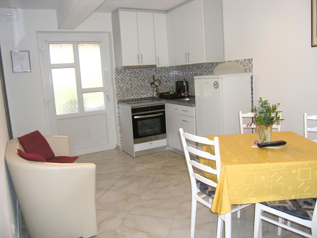 Apartment Martina Krk Town Εξωτερικό φωτογραφία