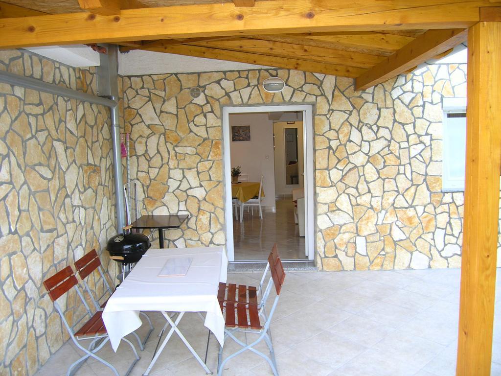 Apartment Martina Krk Town Εξωτερικό φωτογραφία