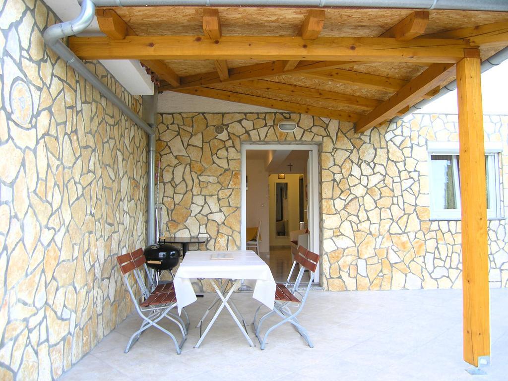 Apartment Martina Krk Town Εξωτερικό φωτογραφία